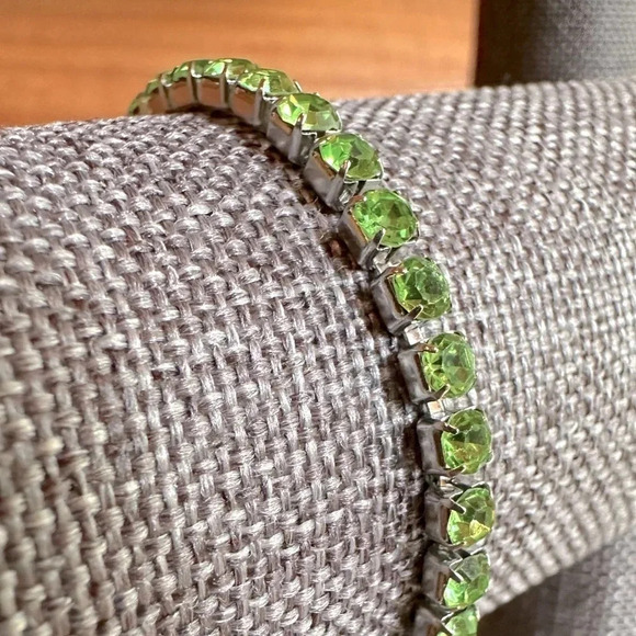 Peridot Light Green Colored CZ Stainless Steel Tennis Bracelet August Birthstone - Picture 4 of 4